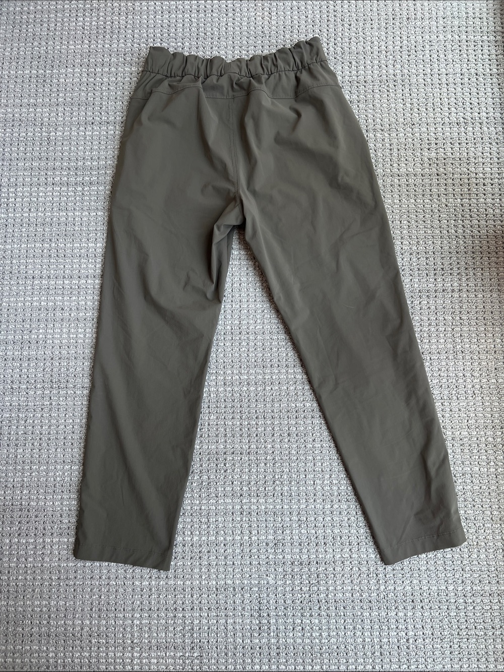 Vuori Olive Green Track Pants Joggers - Picture 2 of 6